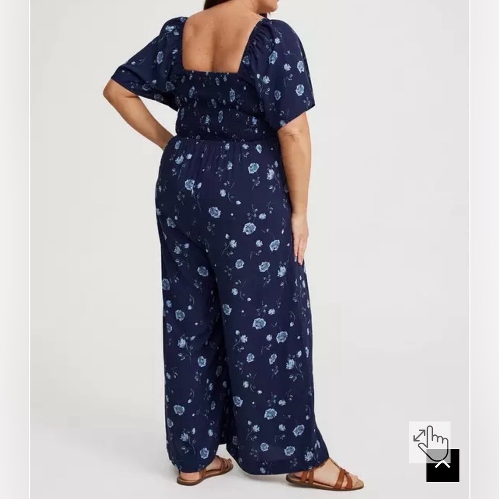 Torrid Flutter-Sleeve Smocked Jumpsuit Size 5 - Picture 4 of 5